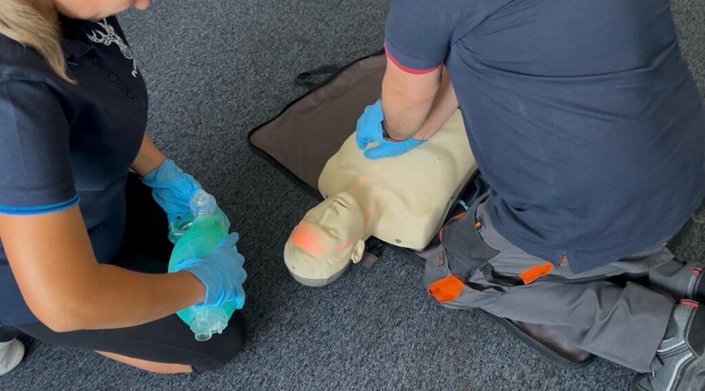 Cursuri de Prim Ajutor 2 cursuri de prim ajutor